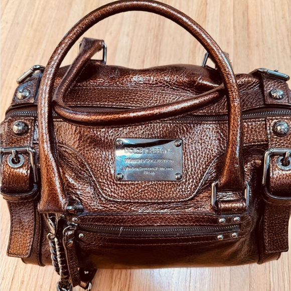 Dolce and Gabbana brown patent bag - Picture 3 of 11